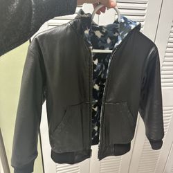 Abrigo Para Niño Talla 6 De Piel Reversible (doble Uso) Con Capucha