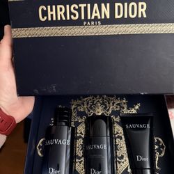 Dior Sauvage 3 Piece Eau De Toilette Gift set
