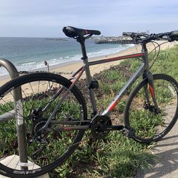 Giant escape 1  27 speed large size lightweight aluminum frame with hydraulic disc brakes i