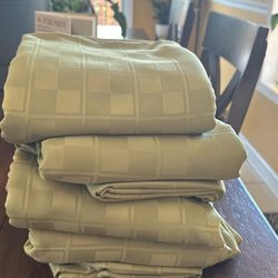 Cloth Table
