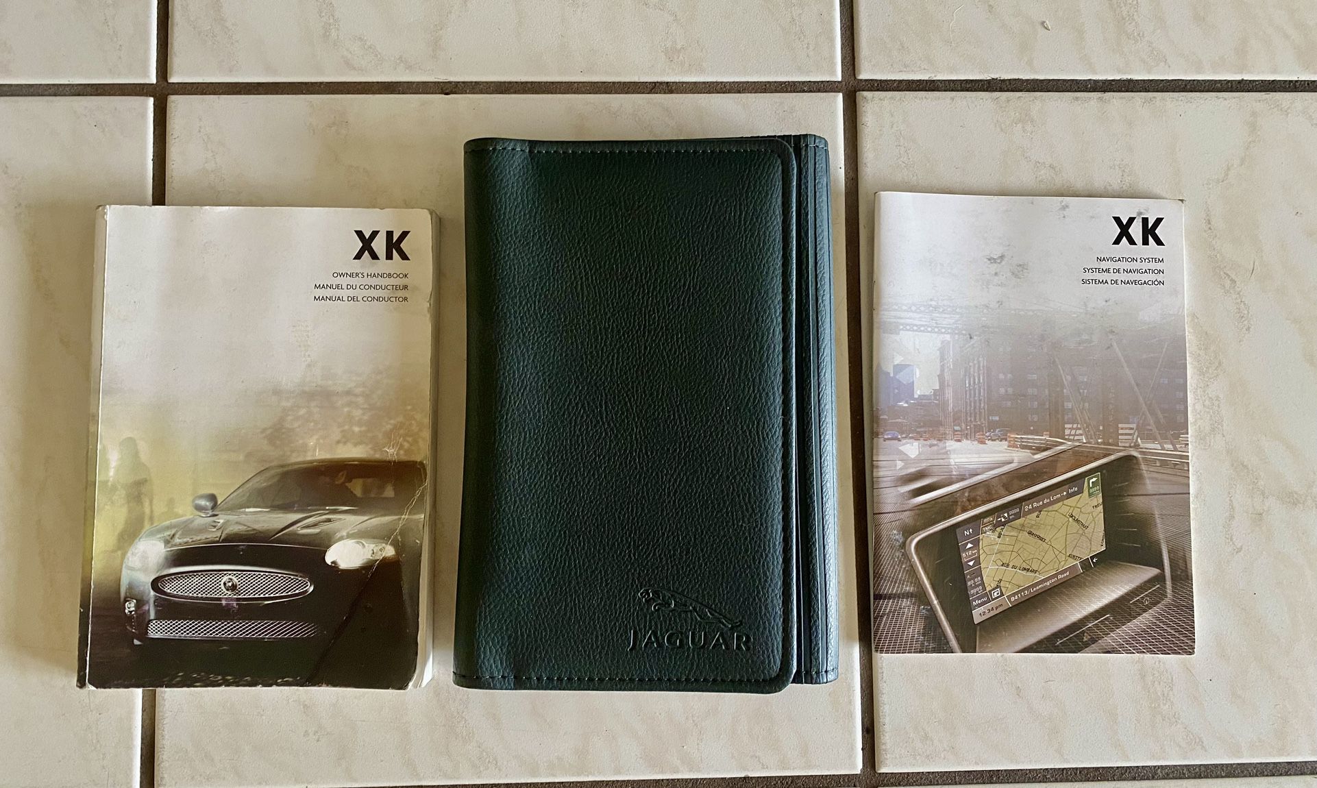 Jaguar XK owners manuals With Leather Case
