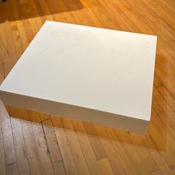 PLATFORM DISPLAY ( 2 ) WHITE 