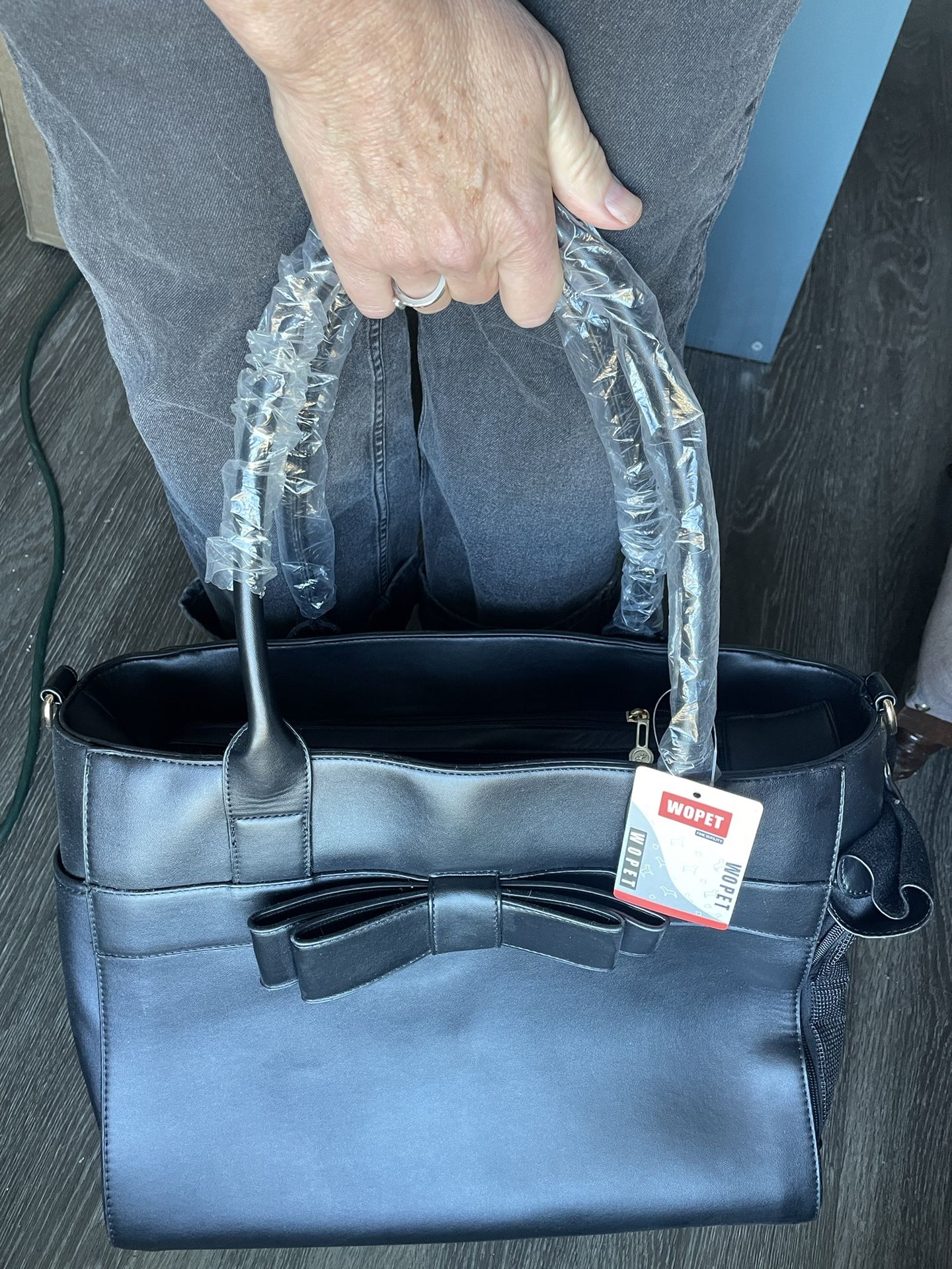 WOPet Pet Tote for small Cat Or Doggie!