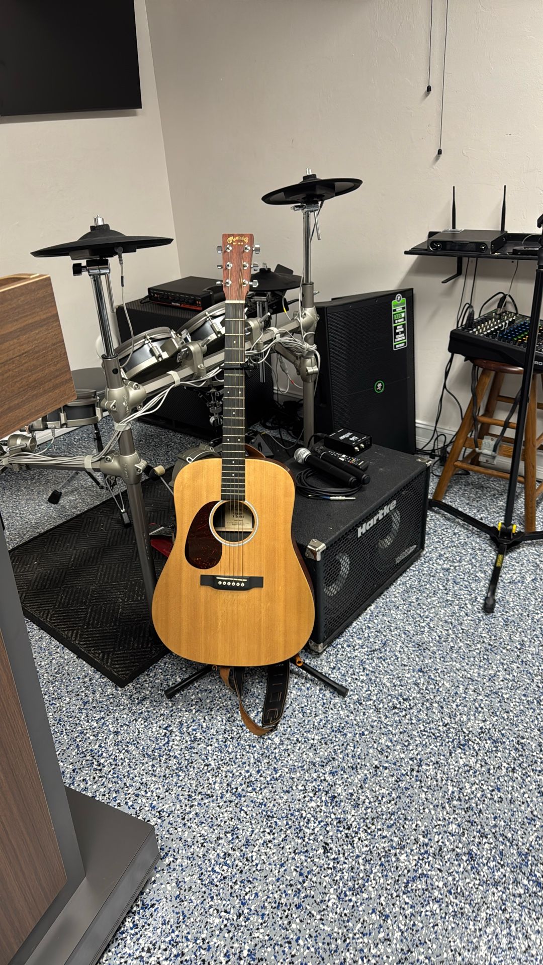Lefty Martin Acoustic Guitar