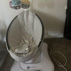 Baby Swing ( Mamaroo )