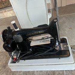 SINGER 201 Electric Sewing Machine 