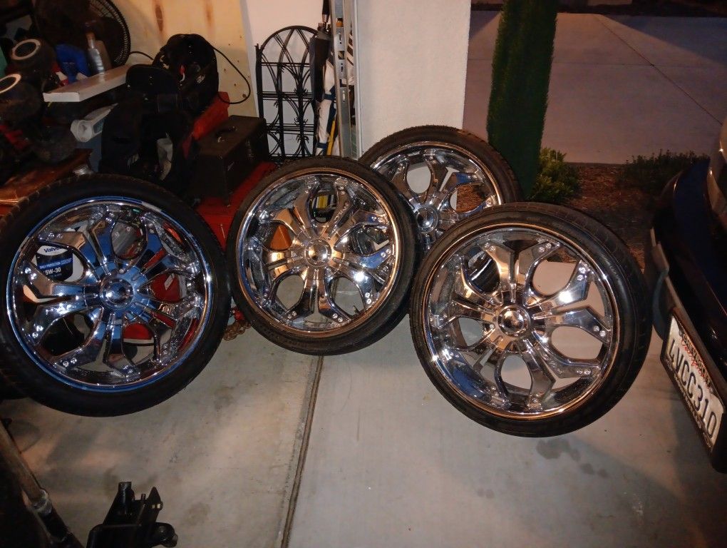 D'vinci Wheels With Tires
