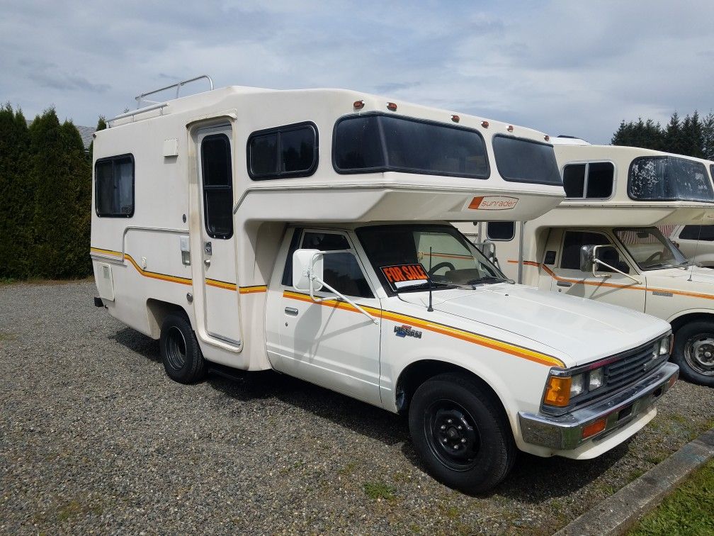 Nissan Sunrader 18ft for sale for Sale in Centralia, WA - OfferUp