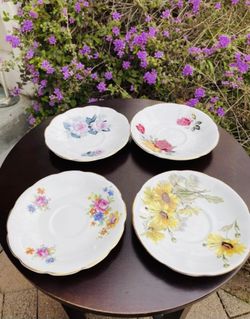 🌼 Set Of 4 Vintage Royal England Saucers 🌸