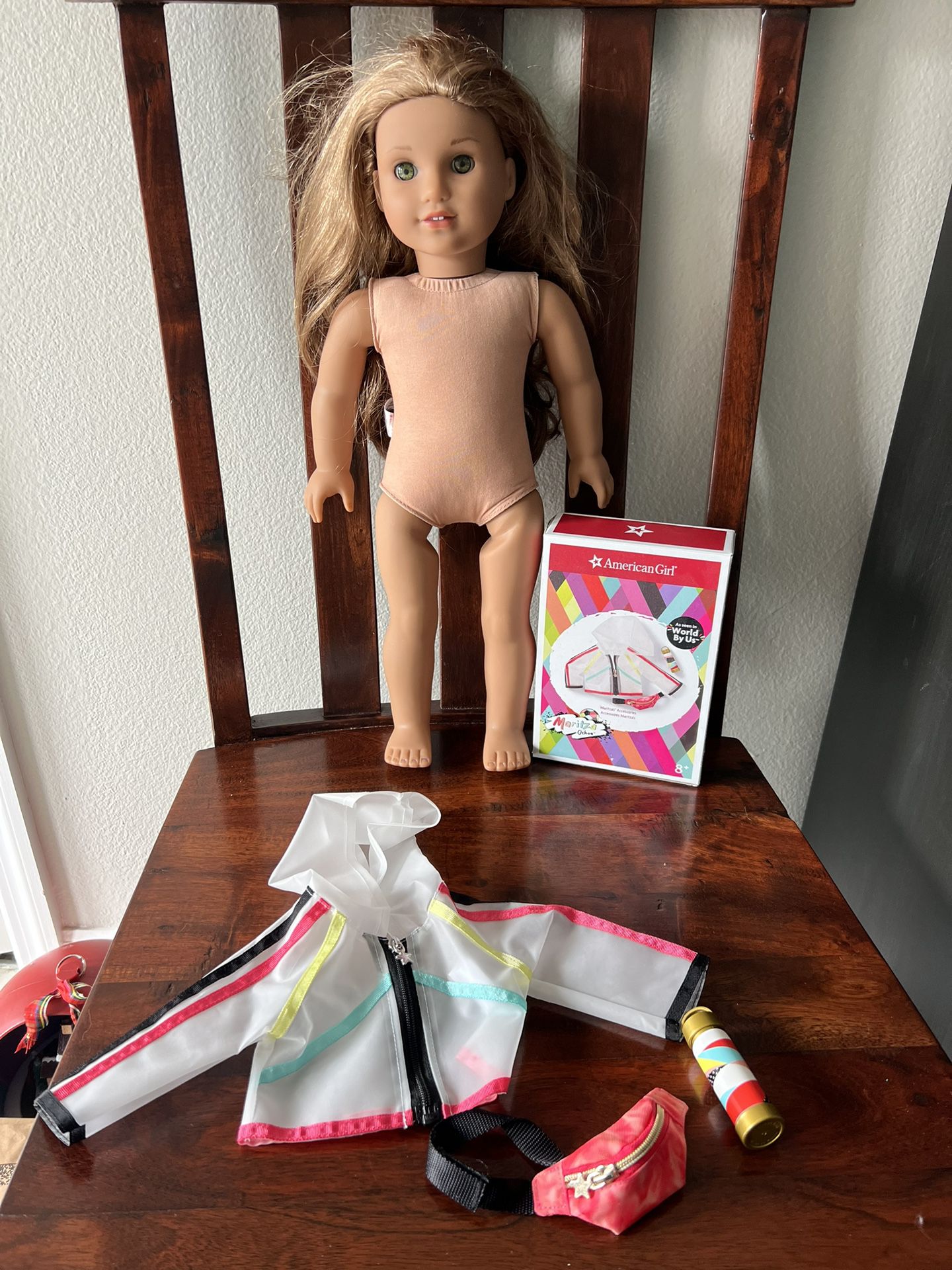 American Girl Doll Lea Clark With Accessories 