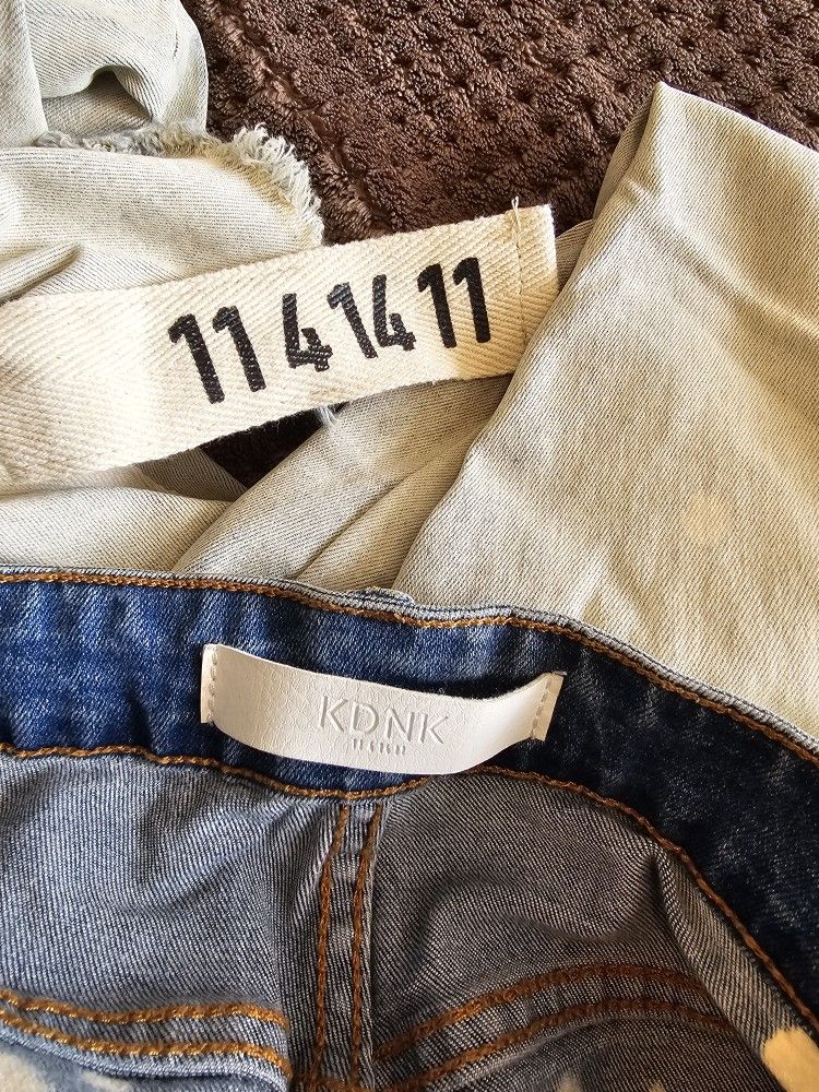 KDNK 11 4 14 11 Jeans