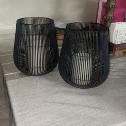 2 Bases Decorativas Negras Con Velas Incluidas 