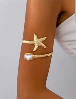 Starfish Arm Cuff