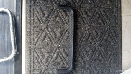 Rubber Attaches To Leg On Styling Chair