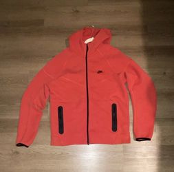 Red Nike tech
