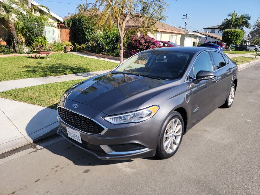 2018 Ford Fusion-Energi