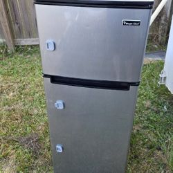 Mini Friidge Magic Chef HMDR450SE