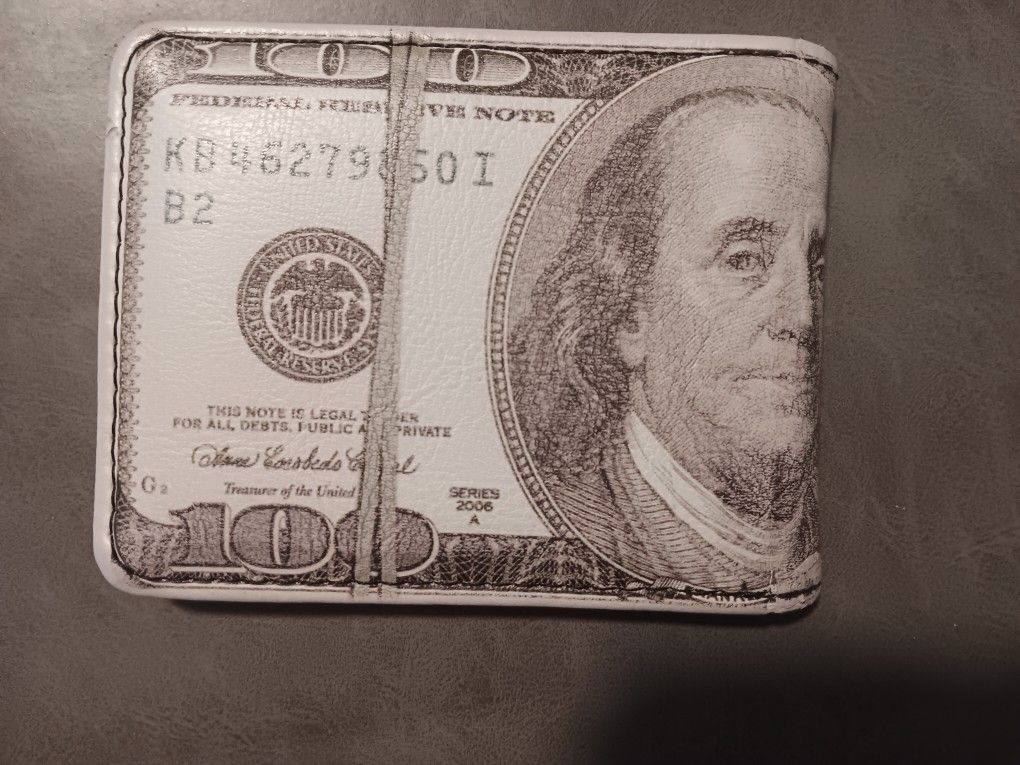 $100 Wallet
