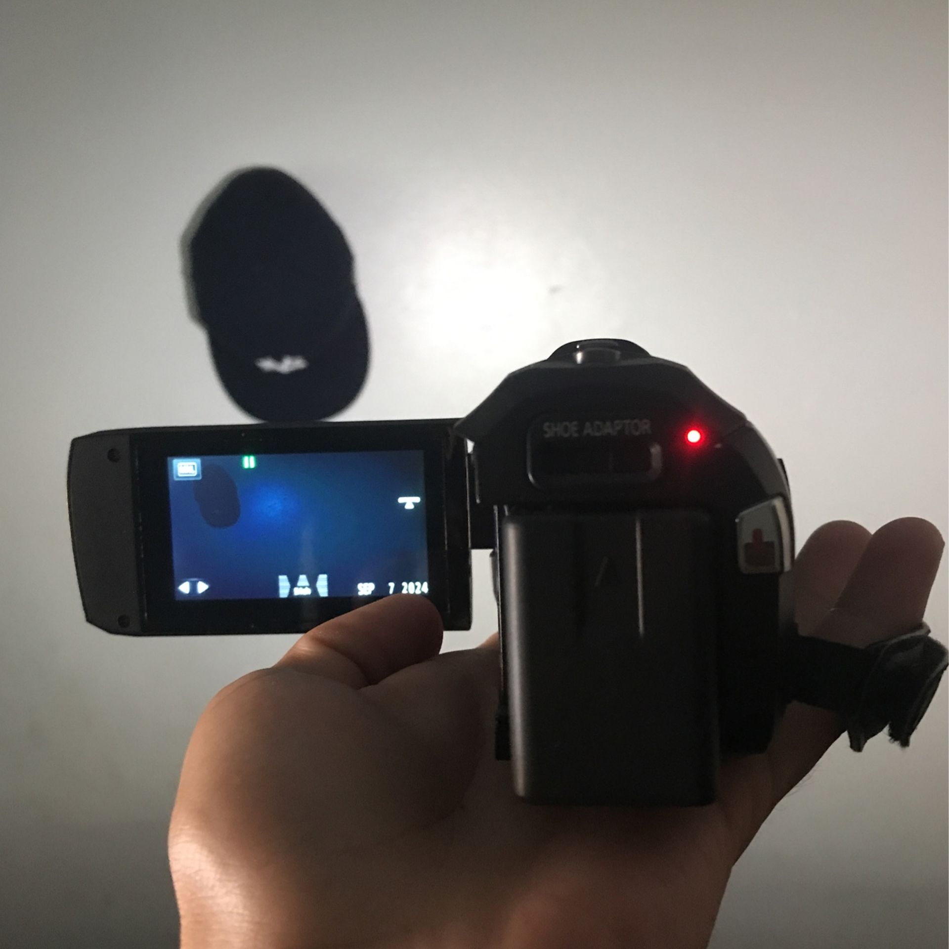 Panosonic New O.I.S High Sensitivity Cam Corder 