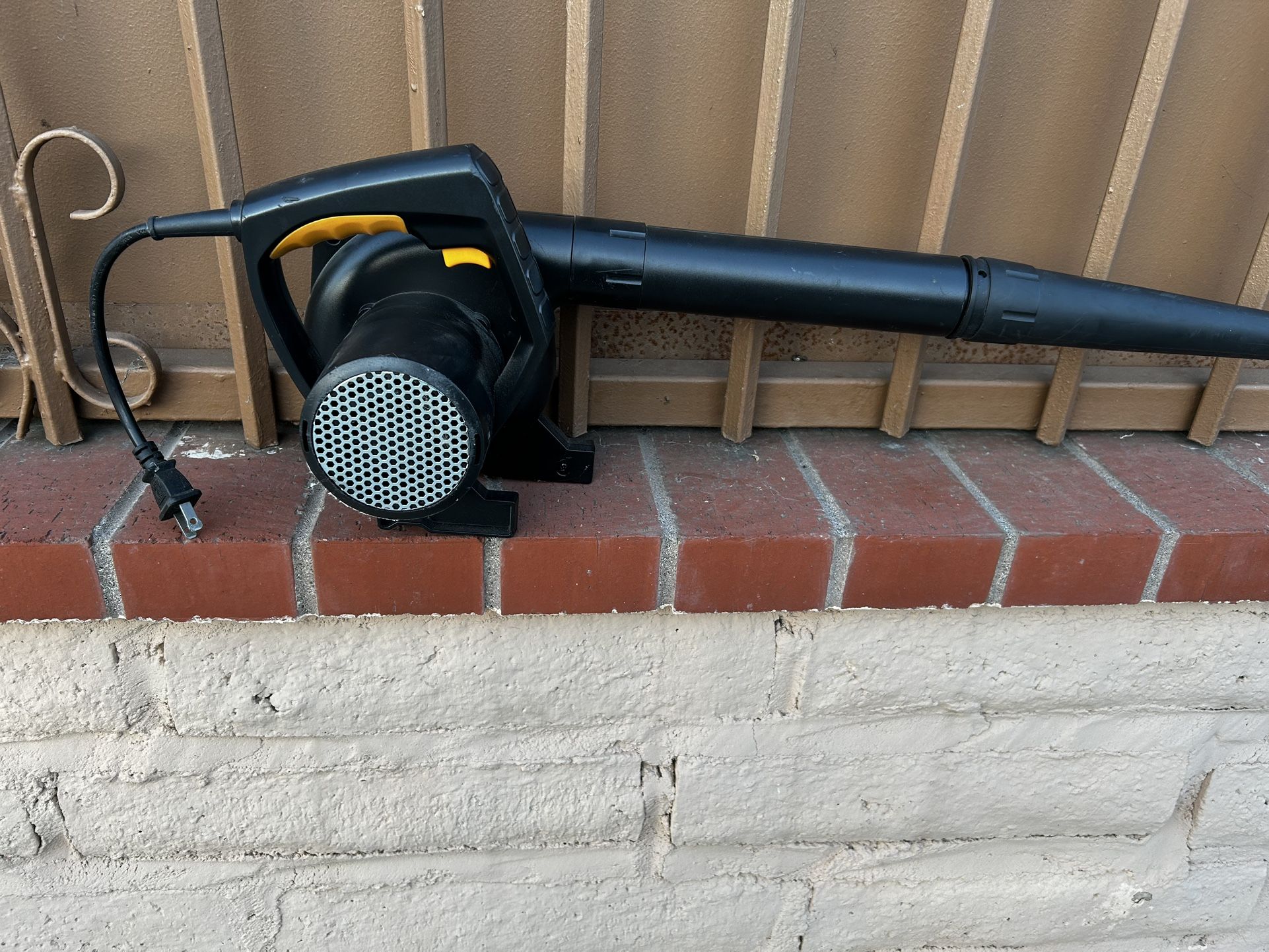 Bionaire Leaf Blower