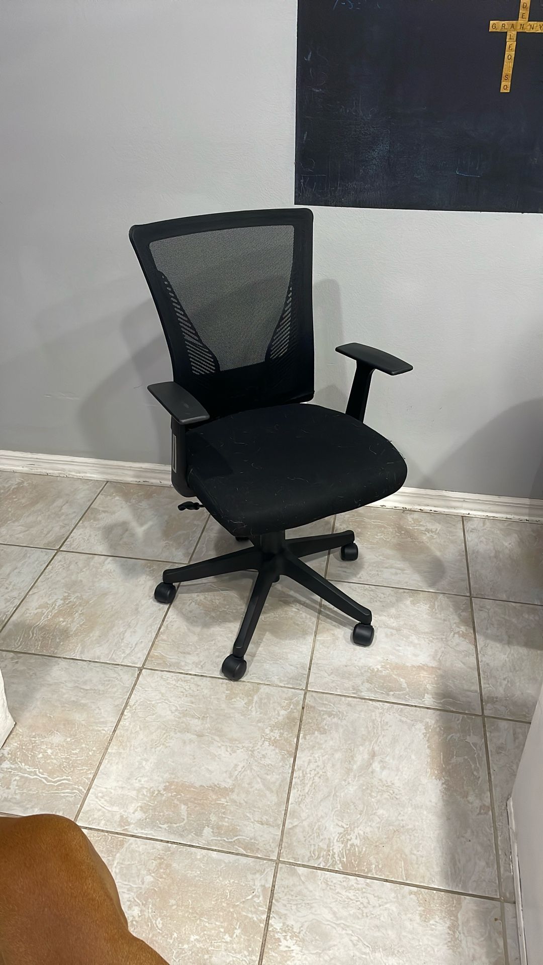 ANJI Black Ergonomic Office Chair