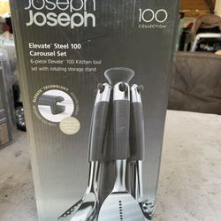Kitchen tool set