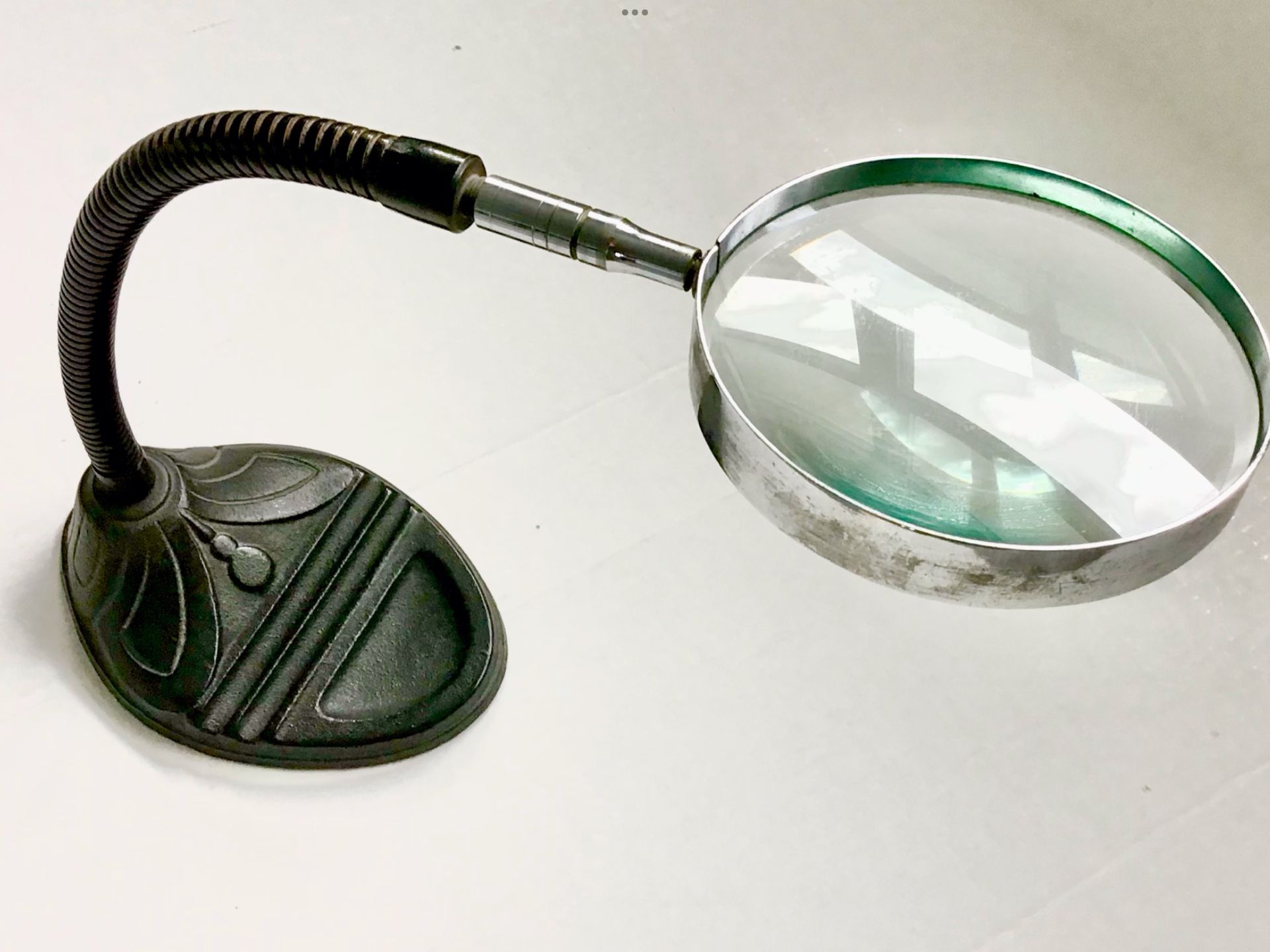 Vintage 1930’s Desk Magnifying Glass Cast Iron Base Art Deco Design Adjustable Gooseneck Free’sStanding Heavy Sturdy