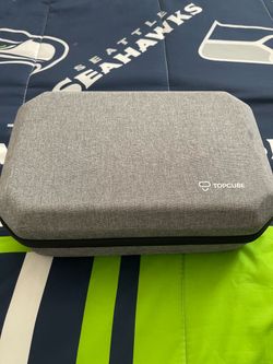 Oculus with case