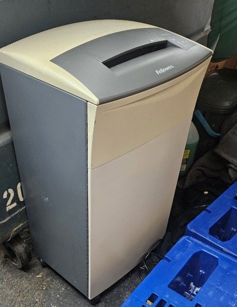 Fellows C220-2 Commercial Paper Shredder