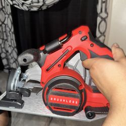M18 Brushless Circular Saw