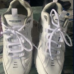 Men’s 9.5W  Sketches LIKE NEW!