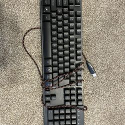 Sky tech Gaming Keyboard And Mouse 