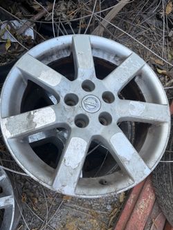 Maxima 17 inch rim (1)