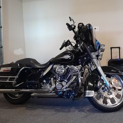 2013 ELECTRIGLIDE HARLEY  DAWSON 