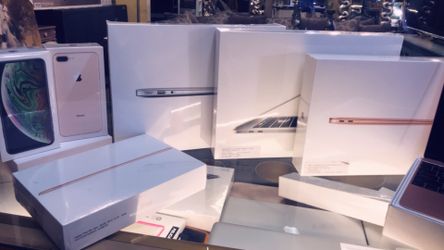 💁🏻‍♀️ Take home a new MacBook 💻 ask me about our payment plans and our low down payment options 🙋🏻‍♀️