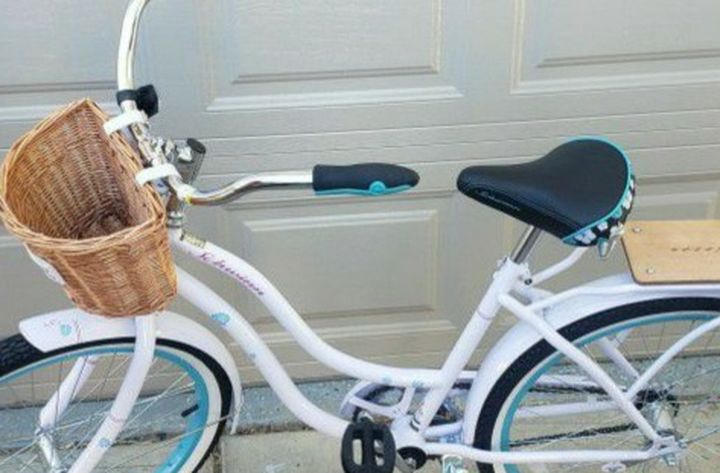 Schwinn Destiny Classic Style Beach Cruiser New Bike