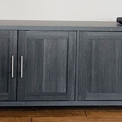 Tv console 