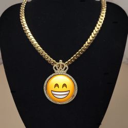 🔥🔥Solid 10KT Yellow Gold Chain with 14kt Gold Photo Medallion w/ cubic zirconias🔥🔥