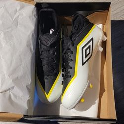 Brand New Soccer Cleats Umbro Kids !!!