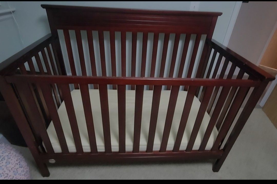 Fisher Price Crib and Changing Table
