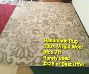 100% Virgin Wool Rug, 7ftx9ft