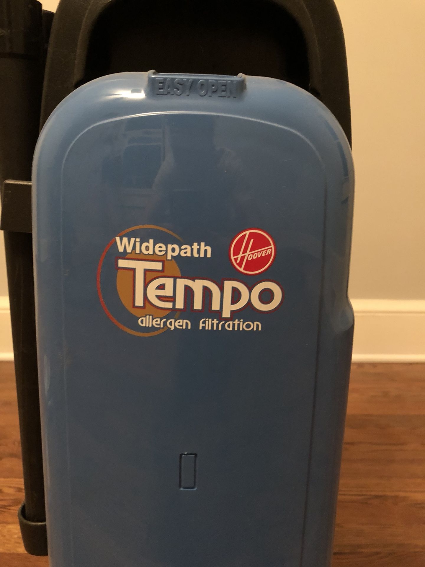 Hoover Widepath Tempo Vacuum w/ extra bags/filters for Sale in