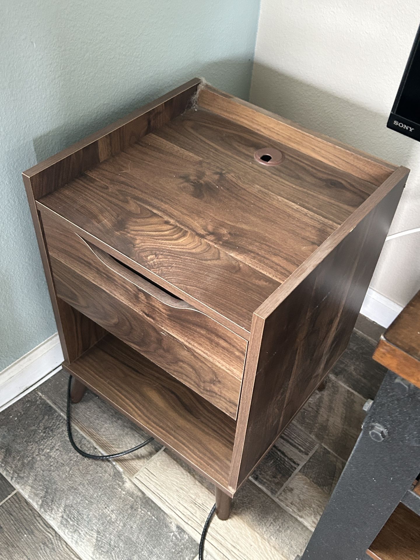 Selling 2 Night Stands / End Tables - $30 OBO