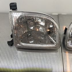 2000 /2008 Toyota Tundra Headlights Brand New