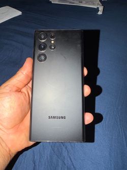 Samsung Galaxy S22 Ultra Black Smartphone