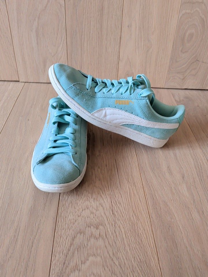 Puma Womens Vikky 362624 14 Green White Running Shoes Sneakers Size 8.5
