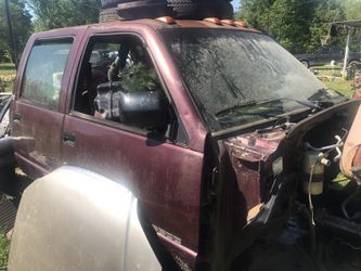 93' chevy 3500 crew cab. (Cab only)