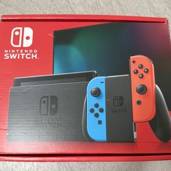 Nintendo Switch Complete Set (Excellent Condition)
