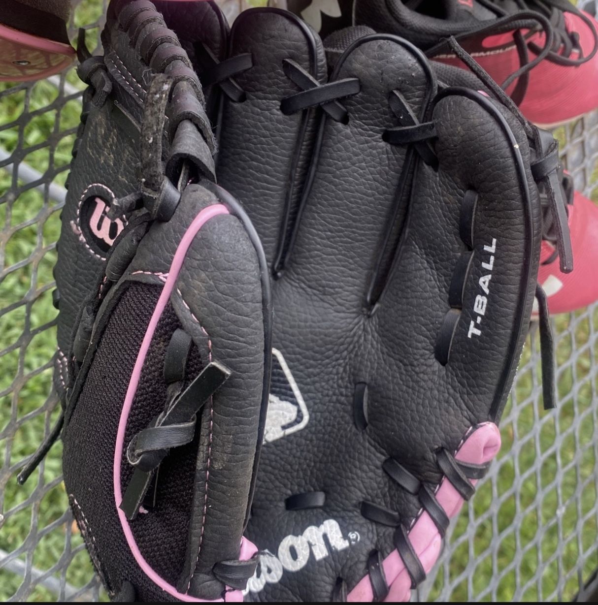 T-ball Wilson Glove