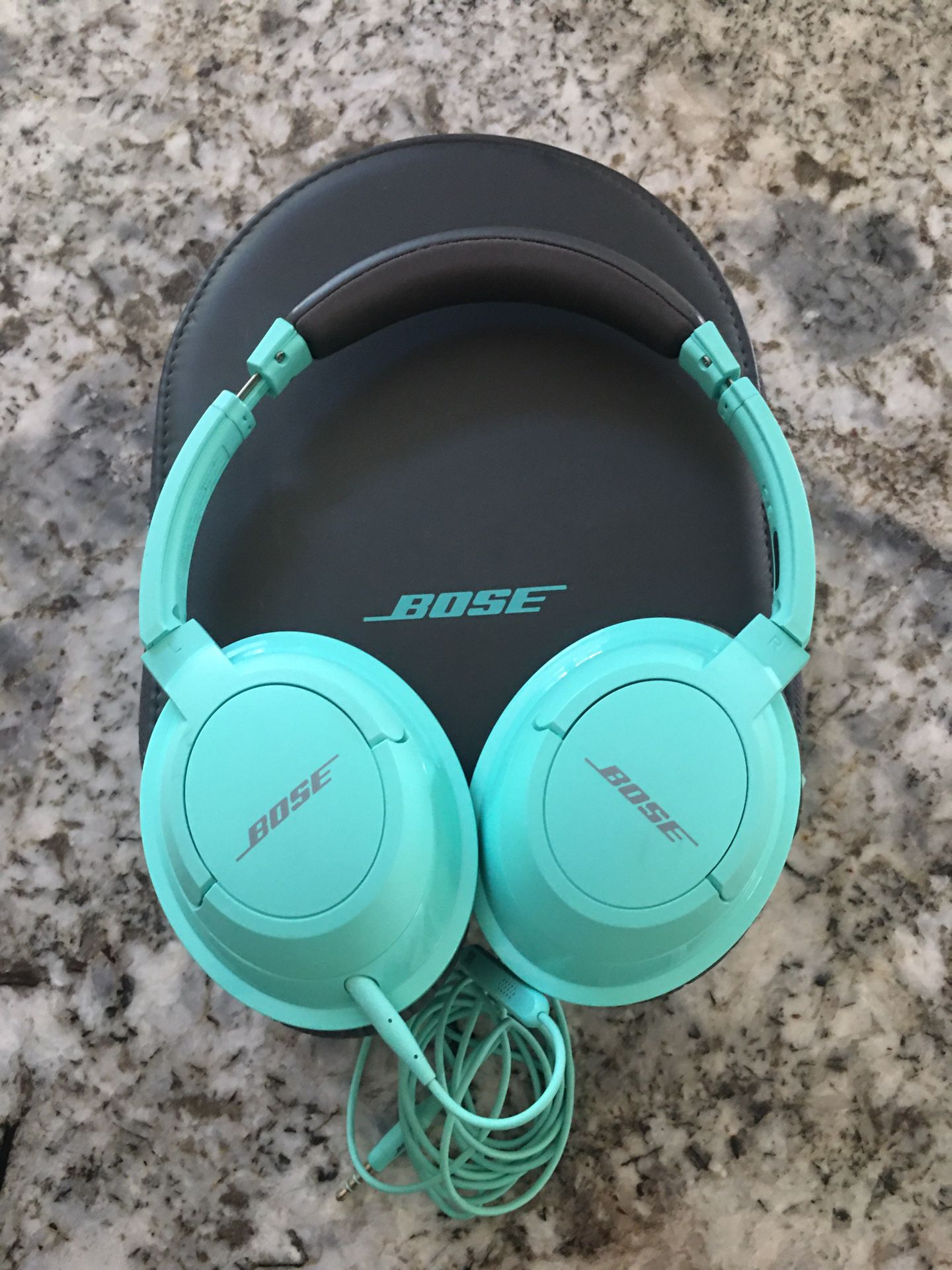 Bose Mint headphones